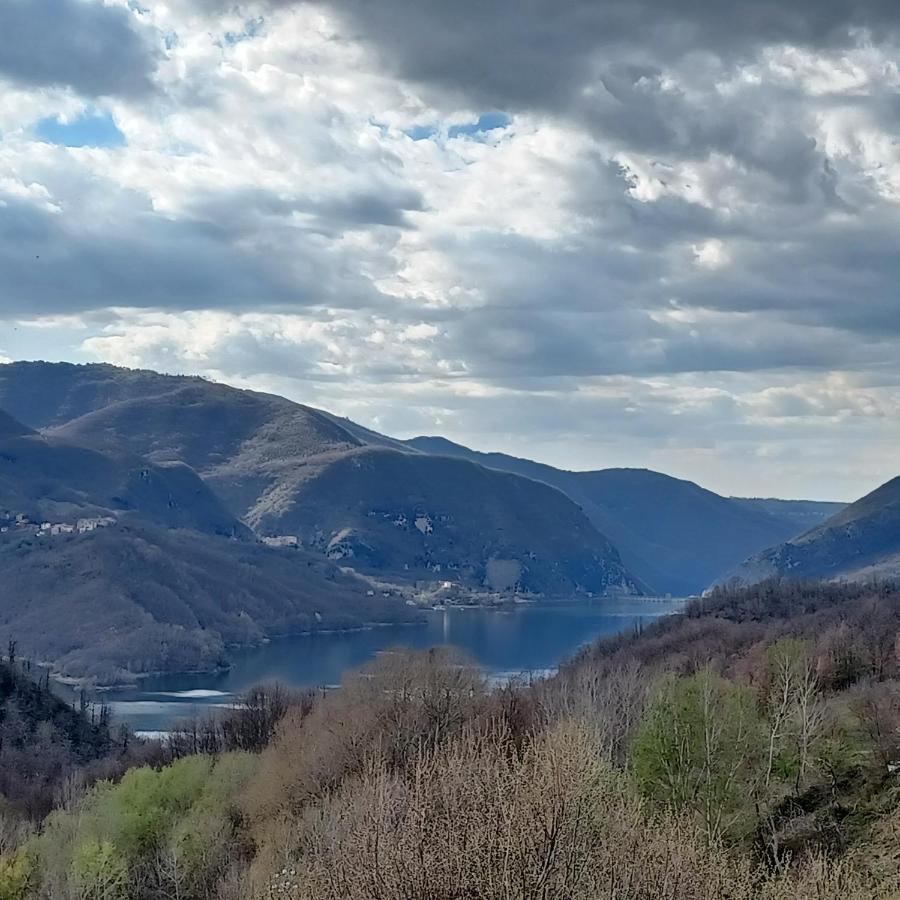 Agriturismo I Due Regni Petrella Salto Exteriör bild